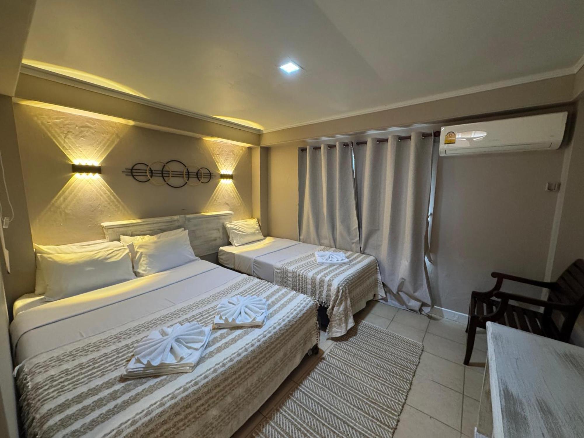 The Taksim Patong Beach Hotel Екстериор снимка